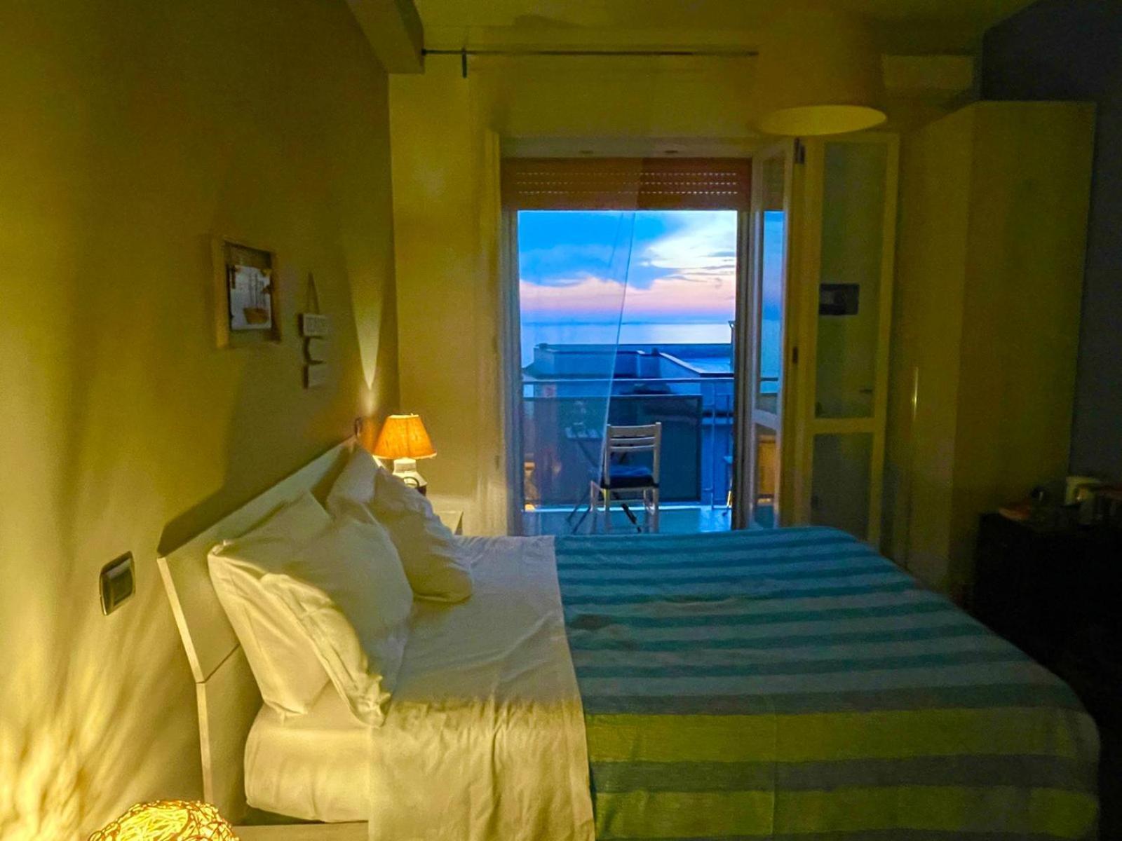 Acquasalata Bed and Breakfast Salerno Exteriör bild